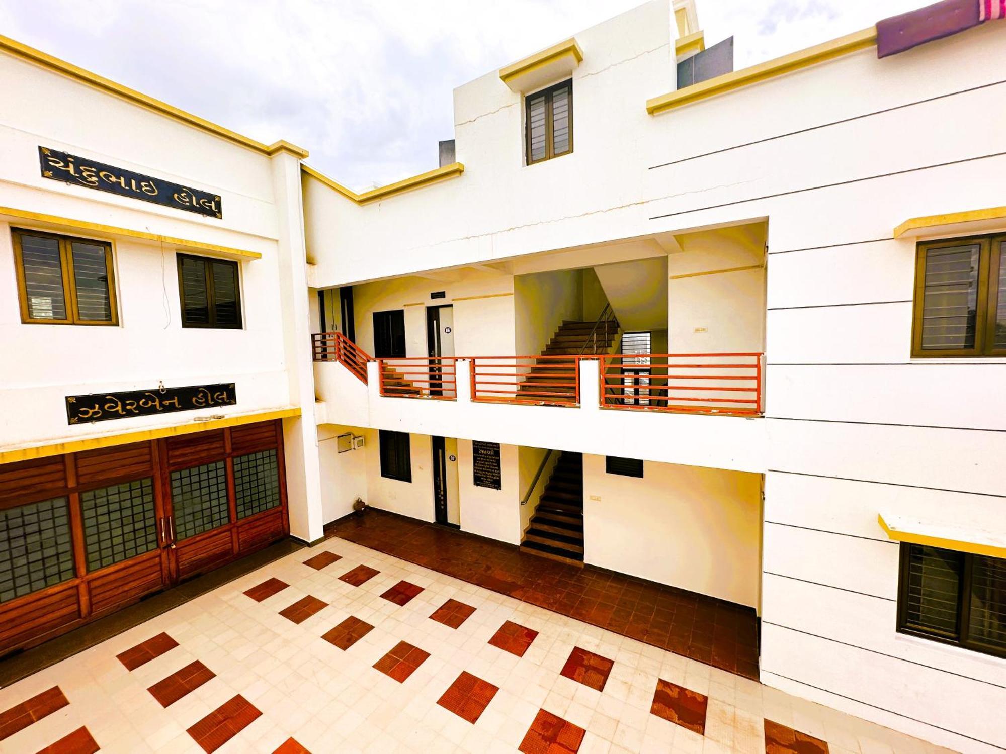 Ranjan Vadi Hotel Bhuj Luaran gambar