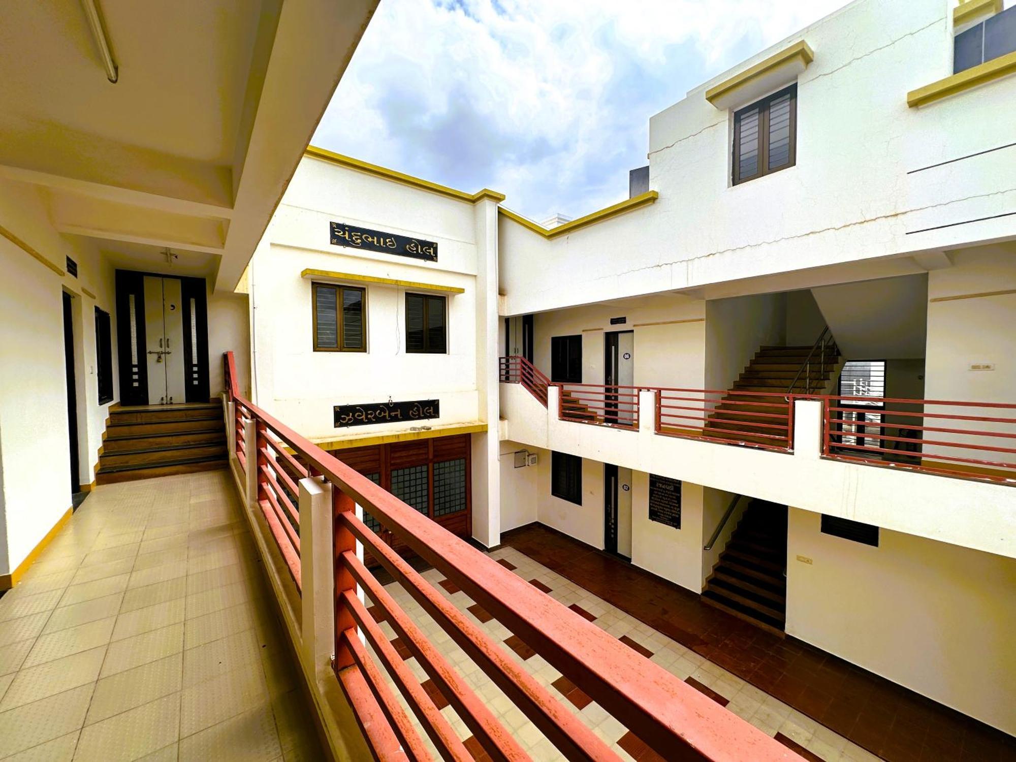 Ranjan Vadi Hotel Bhuj Luaran gambar
